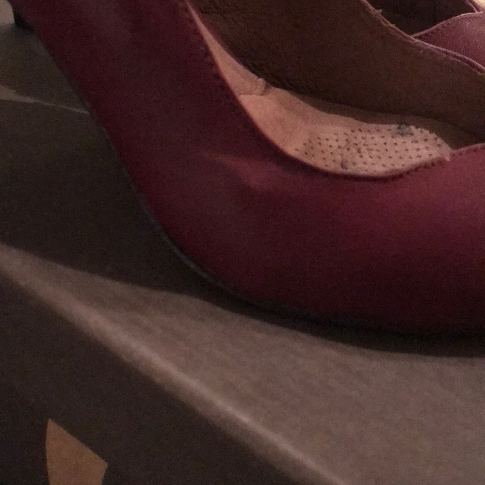 Red Corso Como Pumps - Picture 3 of 6